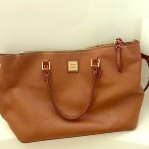 Dooney and Bourke hand bag